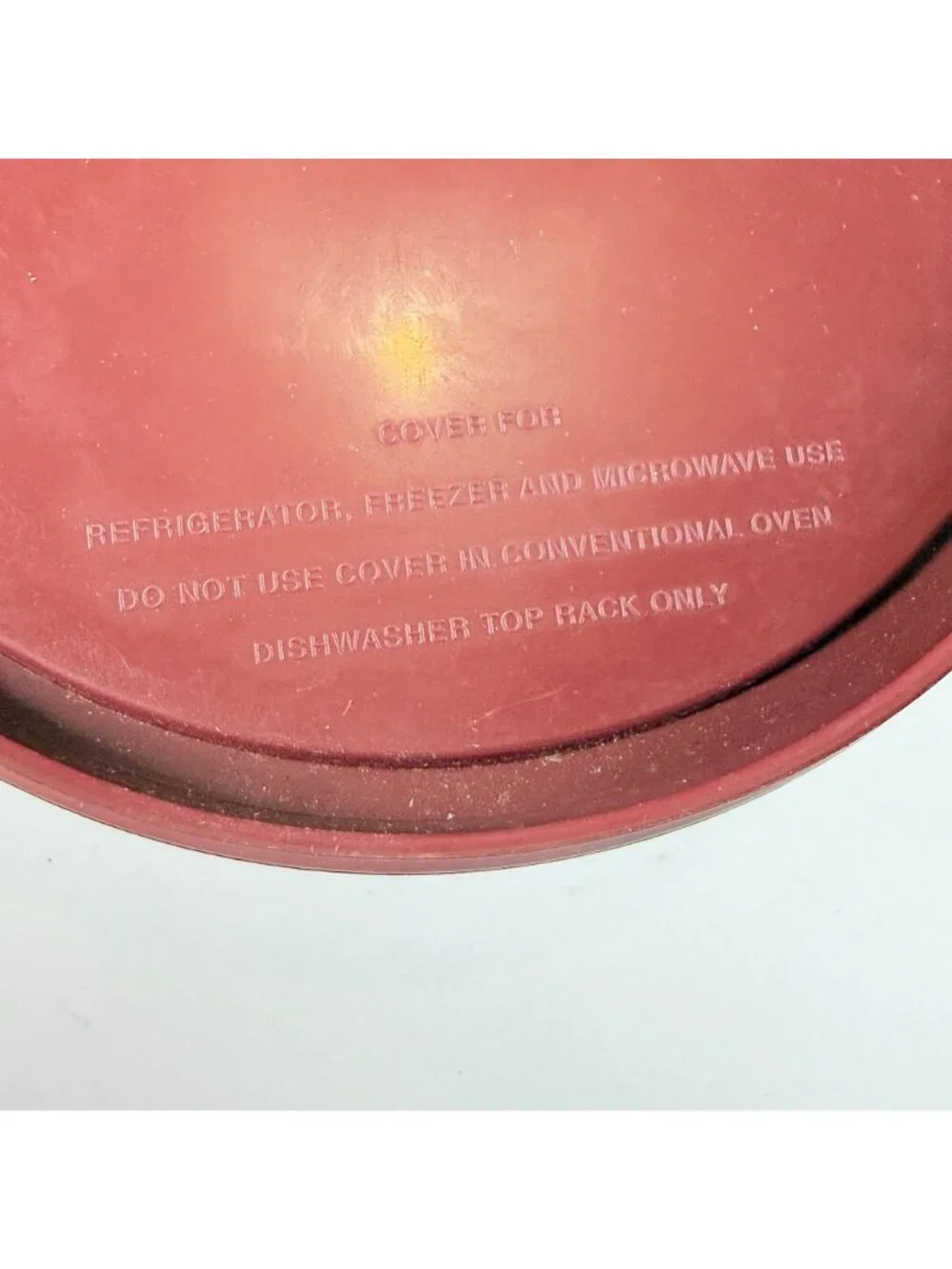 Visions Corning  2.5L Cranberry Glass Casserole Dish With Lid Plastic Cover 1156